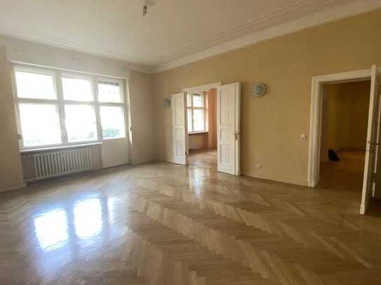 Büro/ Praxis in gepflegtem Altbau im bürgerlichen Charlottenburg