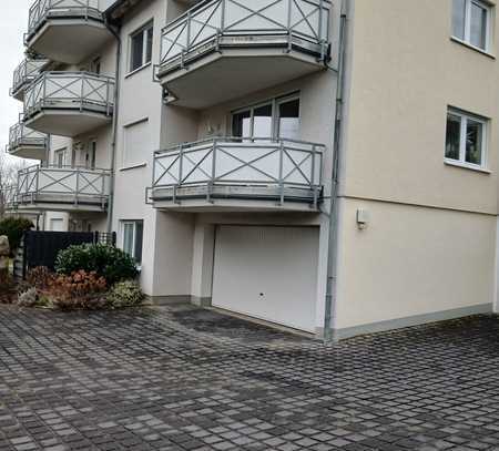 Schöne 4-Zimmer-EG-Wohnung mit Balkon in Gummersbach