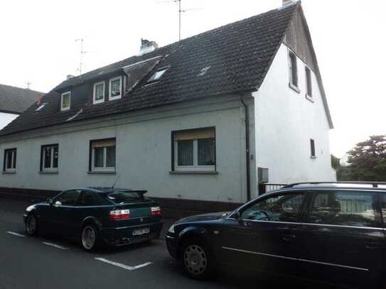 Preiswertes 6-Zimmer-Reihenendhaus in Karlstein am Main