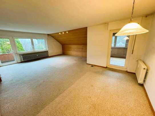 große 4-Zimmer DG Wohnung mit Balkon, Wintergarten, Stellplatz in Oppenweiler zu verkaufen