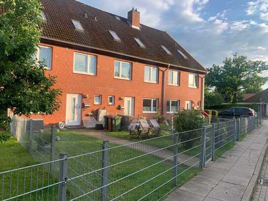 Selent, solide Anlage, 4 modernisierte Reihenhäuser ca. 520 m² Wfl. zzgl. Bauplatz,