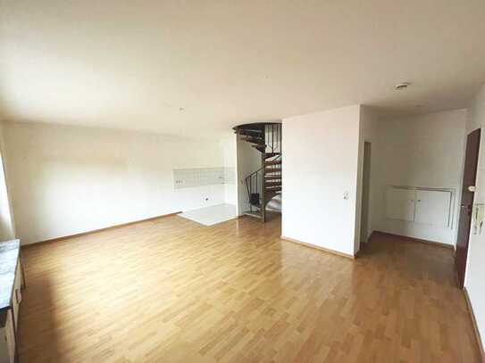 Einzigartige, renovierte 2-Zimmer-Maisonette-Penthousewhg. in Kassels Innenstadt, Balkon, Parkplatz