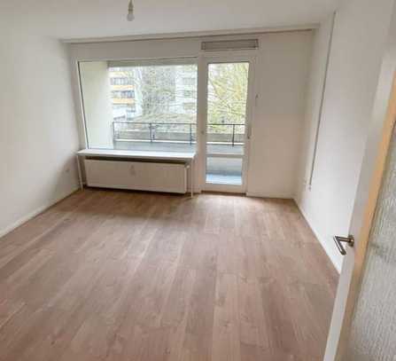 Beziehen Sie ein 1-Zimmer-Appartement mit Balkon!