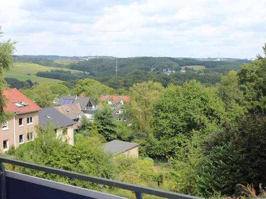 Balkon, ruhig & gepflegt, toller Ausblick mit Einbauküche