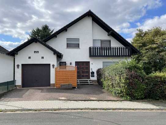 Großzügiges 6-Zimmer-Einfamilienhaus in bester Wohnlage von Schöneck-Kilianstädten