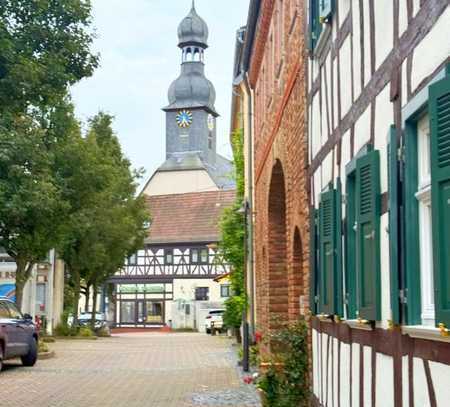 Saniertes Fachwerk-Herrenhaus auf ehemaligen Bauernhof