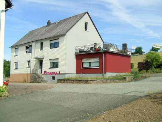 *GELEGENHEIT* Freistehendes Hausensemble auf großem Sonnengrundstück, Gartenhaus, Garage