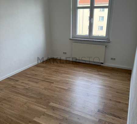 ***Frisch modernisierte, helle 2-Zimmer-Wohnung mit Tageslichtbad zu vermieten***