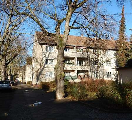 Innenhofstellplätze in Berlin Reinickendorf - Sommerstraße