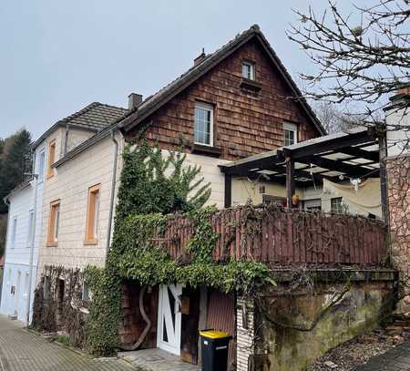 Charmantes sanierungsbedürftiges Einfamilienhaus in Bexbach Höchen mit viel Potential!