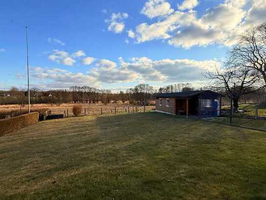 EINFAMILIENHAUS MIT FELDBLICK ! Garten, Vollkeller, Garage auf ca. 87 m² Wohnfläche