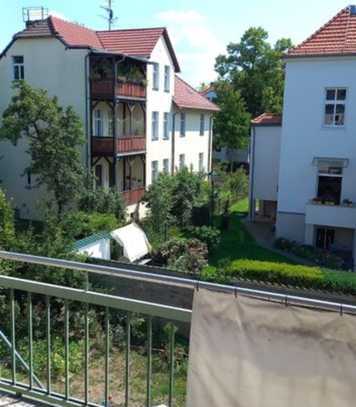 2 Zimmer mit eigenem Bad u. Balkon in Frauen WG