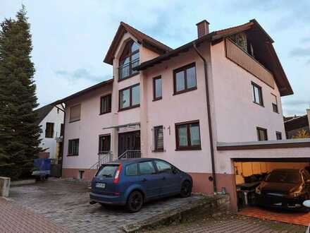 Attraktive 5-Zimmer-EG-Wohnung mit Terrasse in TOP-Lage Auerbach