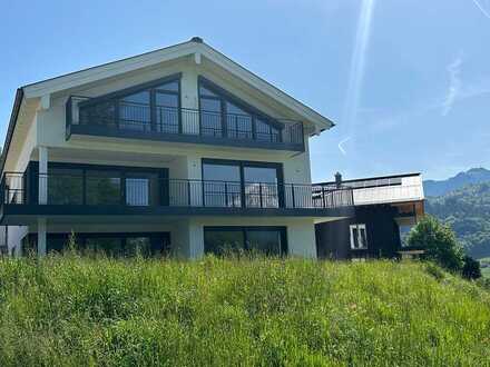 NEUBAU - 3-Familienhaus in TOP Lage + Watzmannblick + PV-Anlage + Smart Home