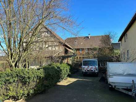 Idyllische Hofreite mit Wohnhaus, großer Scheune und Innenhof in Wetterfeld!