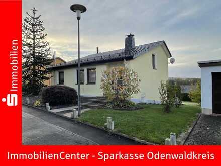 Der Traum vom Eigenheim: Einfamilienhaus mit Wintergarten und großer Garage