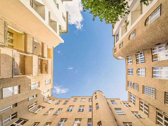 2-Zimmer Altbauwohnung mit Balkon und tollem Grundriss, unweit des Bundesplatzes! -vermietet