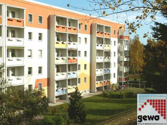 3-Raum-Wohnung mit Balkon und Aussicht ins Grüne