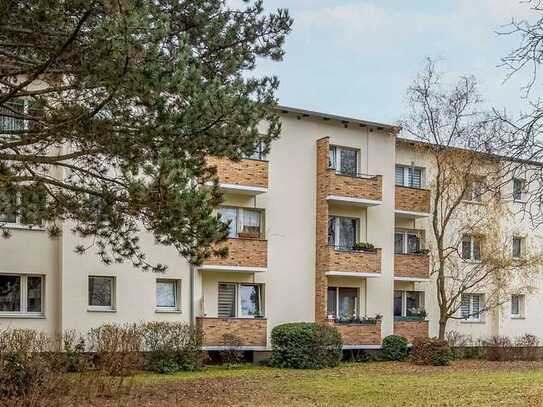 Gut geschnittene 2-Zimmer-Wohnung - mit Balkon - im grünen Marienfelde