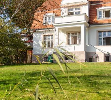 HOMESK - Teil-Gewerbe in Altbau-Villa auf exklusivem Seegrundstück am Stölpchensee