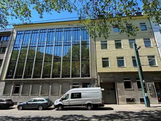 Gepflegte Bürofläche in Bahnhofsnähe im 1. Obergeschoss