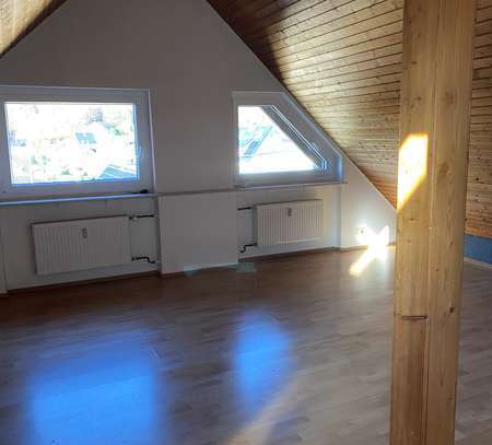 Appartement im Dachgeschoss in ruhiger Lage