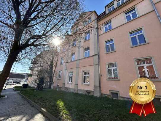 In Renovierung I Moderne Einbauküche I Tageslichtbad mit Badewanne
