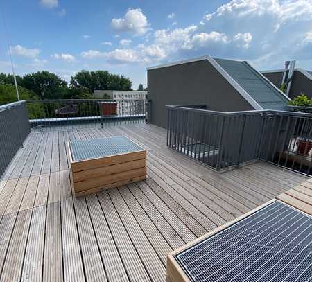 Wunderschöne 2 Zimmer Wohnung mit riesiger, privater Dachterrasse!