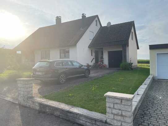 Einfamilienhaus in Halsbach-Dürrwangen Tel 015774186833