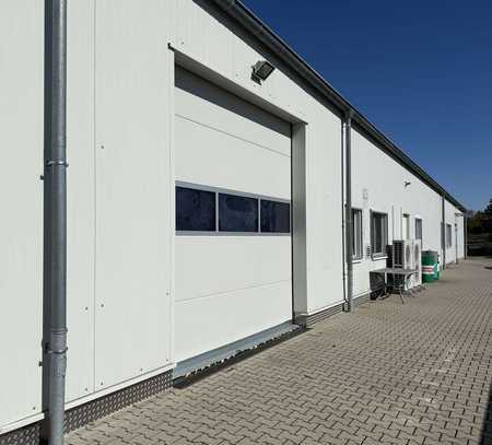 748 m² Lagerflächen inclusive Lagerbüros zu vermieten