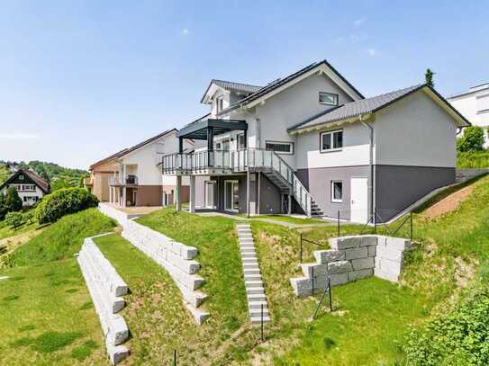 Neubau in Toplage: Exquisite Familien-Villa in hochklassiger Ausstattung