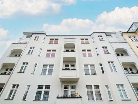 Schönes Altbau-Investment: Vermietete 3-Zimmer-Wohnung mit Süd-Balkon