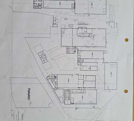 Diverse Hallen/Parkplätze/Freiflächen/Bürogebäude u.s.w. zu Verkaufen