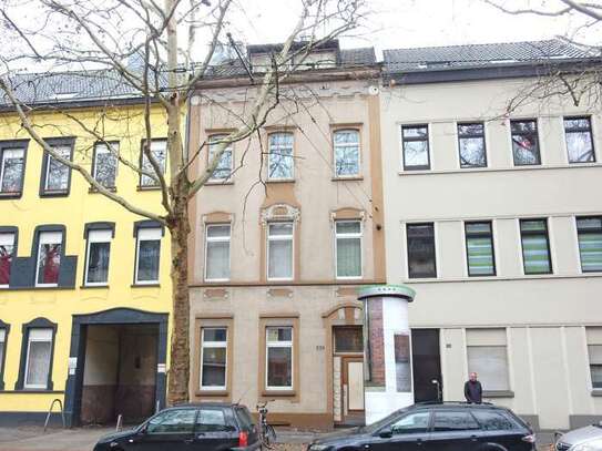 Günstige 2-Zimmer-Wohnung in der Krefelder Innenstadt - 2. OG, Laminat, Bad mit Fenster