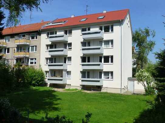 Ruhige helle Wohnung im 1. OG mit schönen Balkon in Sackgassenlage