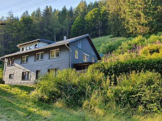 Günstiges 7-Zimmer-Einfamilienhaus in Katzhütte