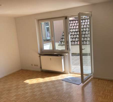 ***Große 3,5 Zi-Wohnung mit Terrasse im Stuttgarter Norden***