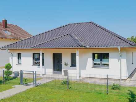 Bungalow mit ca. 121 m² Wfl. inklusive Grundstück und Baunebenkosten