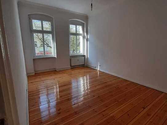 Helle, vermietete 1-Zimmerwohnung mit Balkon - Nahe Spreeufer