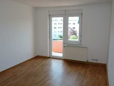 Schöne 3-Zimmer-Wohnung mit 2 Balkonen in KA-Südstadt-Ost