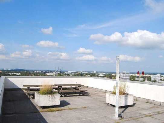 Traumhafte Wohnung mit zwei Balkonen, Westblick & Dachterrasse im 18. Stock