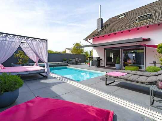 Mingolsheim: großzügiges Einfamilienhaus mit Pool und Garage