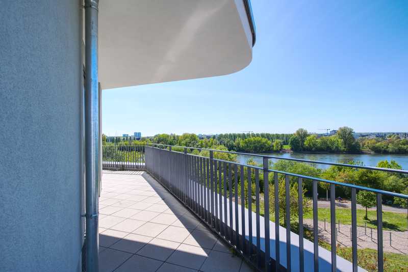                                                               Luxus Penthouse mit Terrasse und Tiefgarage im Erstbezug                                                       in Kastel (Wiesbaden)