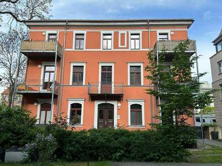 *Charmante 2-Zimmer-Wohnung im stilvollen Hinterhaus*