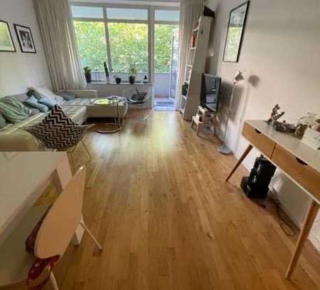 Ruhige 2-Zimmer-Wohnung mit Balkon und Einbauküche in Weiden, Köln