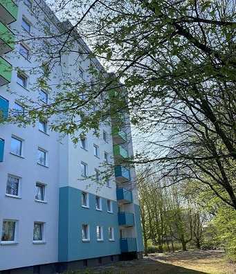 Renovierte 4-Zimmer-Wohnung mit Balkon