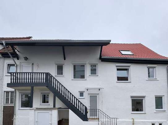 Reutlingen Stadtmitte, sanierter Altbau, 3-Zimmer-Wohnung mit EBK zu vermieten