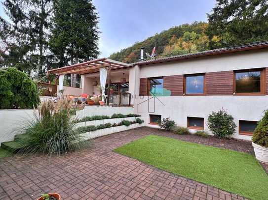 Beeindruckendes, freistehendes Einfamilienhaus in erstklassiger Lage in Lichtenstein