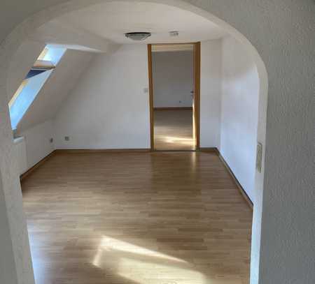 Schöne sonnige Maisonette Wohnung Schafhausen