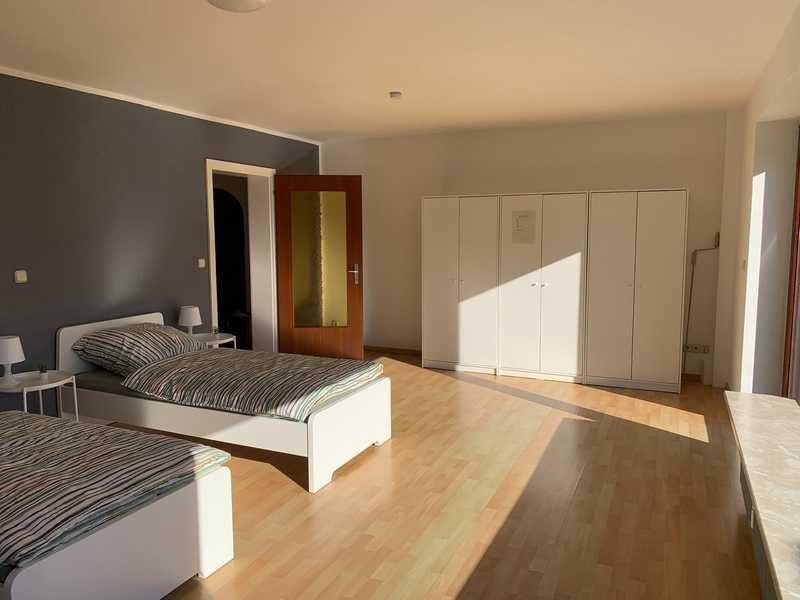 Haus mit zwei Wohneinheiten zur Gewerblichen Nutzung, Monteurzimmer, Pension Handwerker